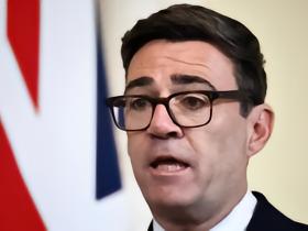 太阳报：英国首相伯纳姆下令扩大曼城关系调查