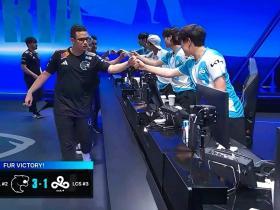 连负KC、FUR，C9成为S16第一支淘汰的战队