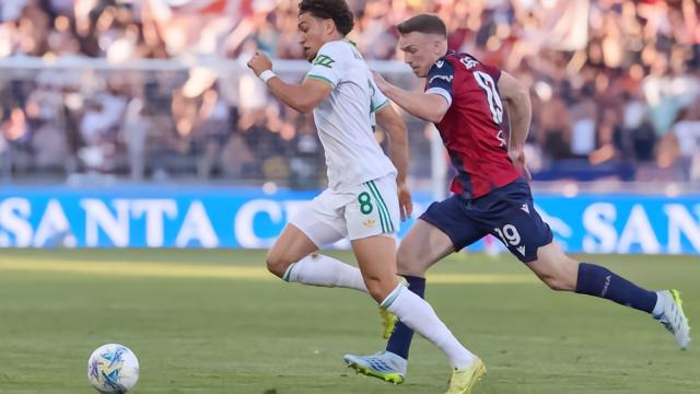 足球记者：曼联、利物浦关注艾纳维，罗马要价3500-4000万欧元英超意甲4 评07-24 04:13