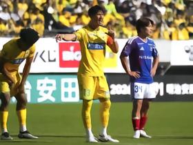 日媒：铃木大辅本季联赛首发获主帅盛赞