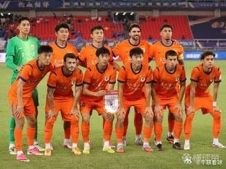 鲁媒：阿尔瓦罗复出难度很大+彭啸停赛，防线需要调整