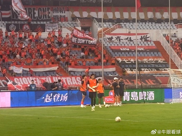 记者：王大雷赛前训练崴脚，于金永将首发出场