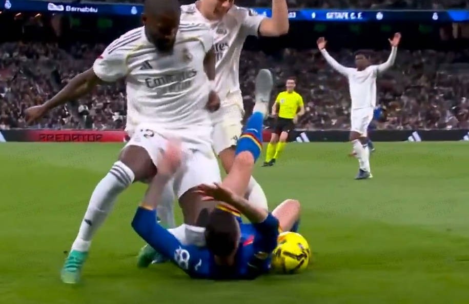 赫塔费后卫里科回忆被吕迪格顶脸：我还要因为活下来而道歉？