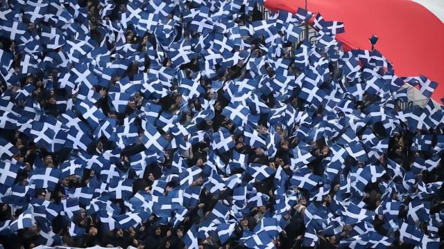 足球全市场：科莫颁布季票新规，球迷无故缺席3场可能失去季票资格意甲08-03 04:54