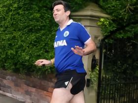 英国新任首相伯纳姆是埃弗顿球迷，上任后埃弗顿向他送上祝贺