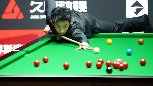 体坛斯诺克上海大师赛：吴宜泽鏖战11局绝杀墨菲体坛17 评07-30 23:40