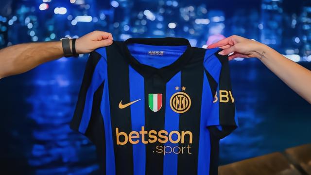 足球国米官方：香港行期间球迷可凭门票免费与两座冠军奖杯合影意甲9 评07-31 11:14