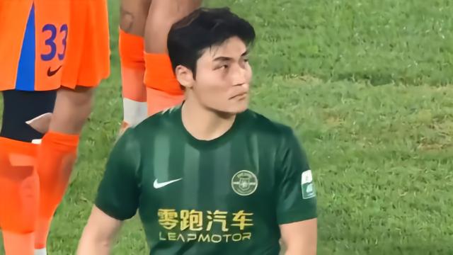 中超唯一世界杯参赛球员，浙江外援朴镇燮首战替补待命