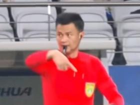李海新曾执法过武汉三镇10场比赛，三镇战绩6胜3平1负