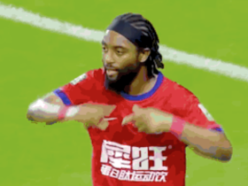 梅州客家3-2佛山南狮，特里布莱点射双响，罗鸿宝建功