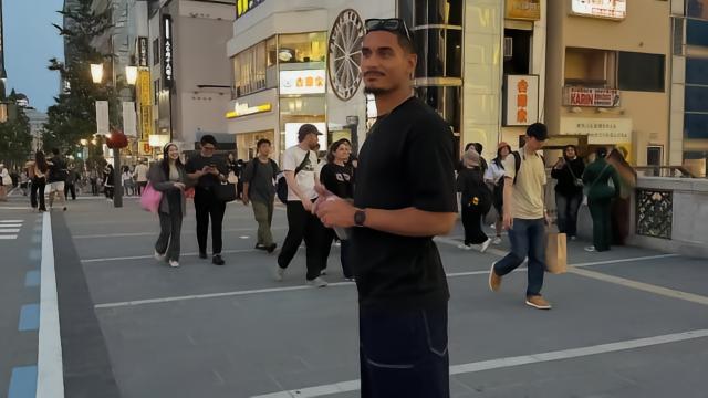 足球享受假期，拉克鲁瓦分享在日本游玩的照片英超4 评08-10 17:41